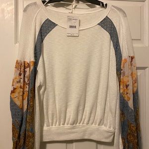 NWT free people top.☃️